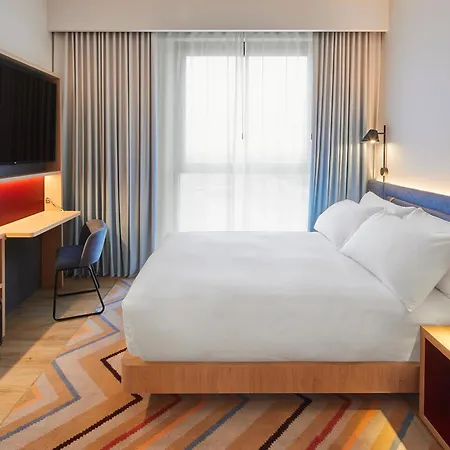 Hotel Hampton By Hilton Barcelona Fira Gran Via 3*