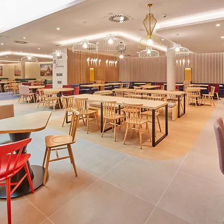 Hampton By Hilton Barcelona Fira Gran Via 3* Оспиталет-де-Льобрегат