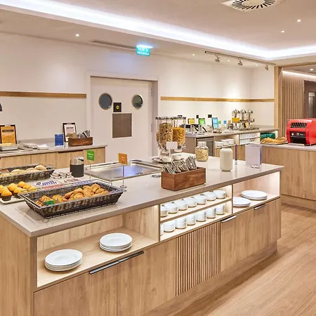 Отель Hampton By Hilton Barcelona Fira Gran Via Оспиталет-де-Льобрегат